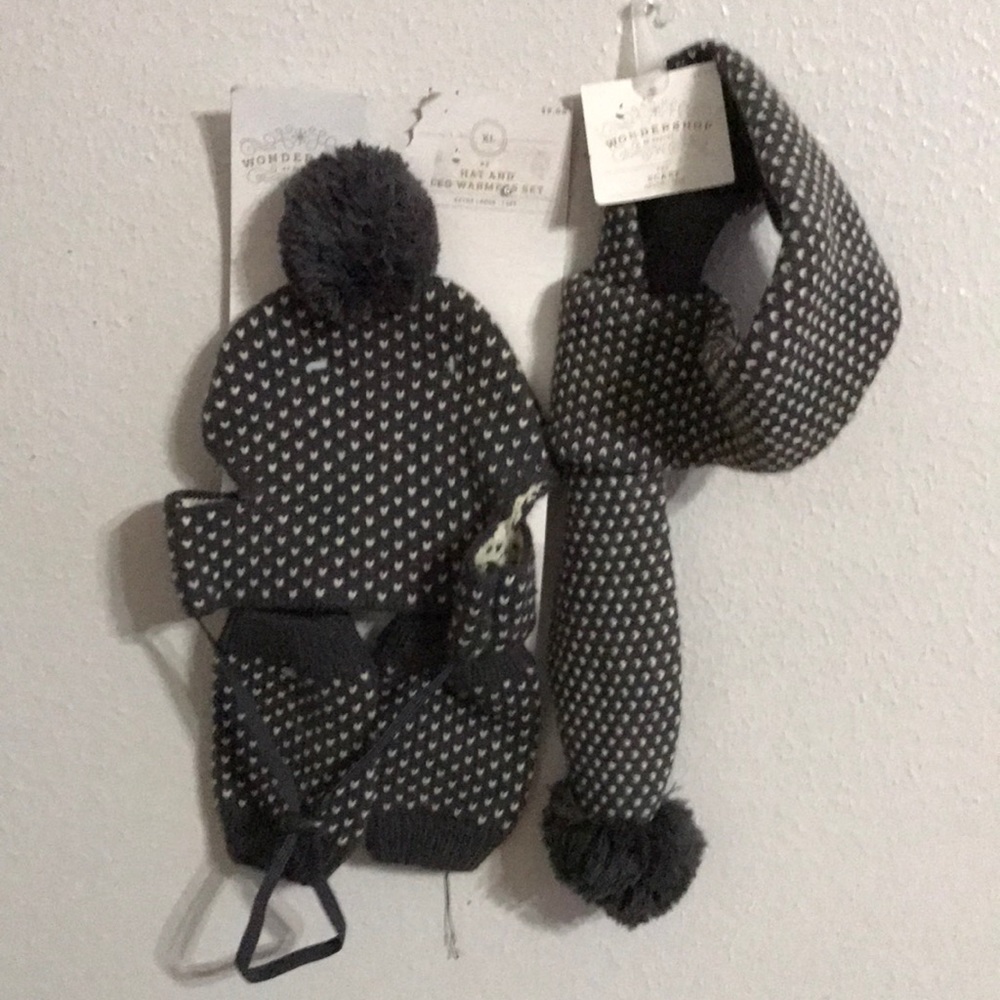 Pet Hat, Scarf and Leg Warmer Set